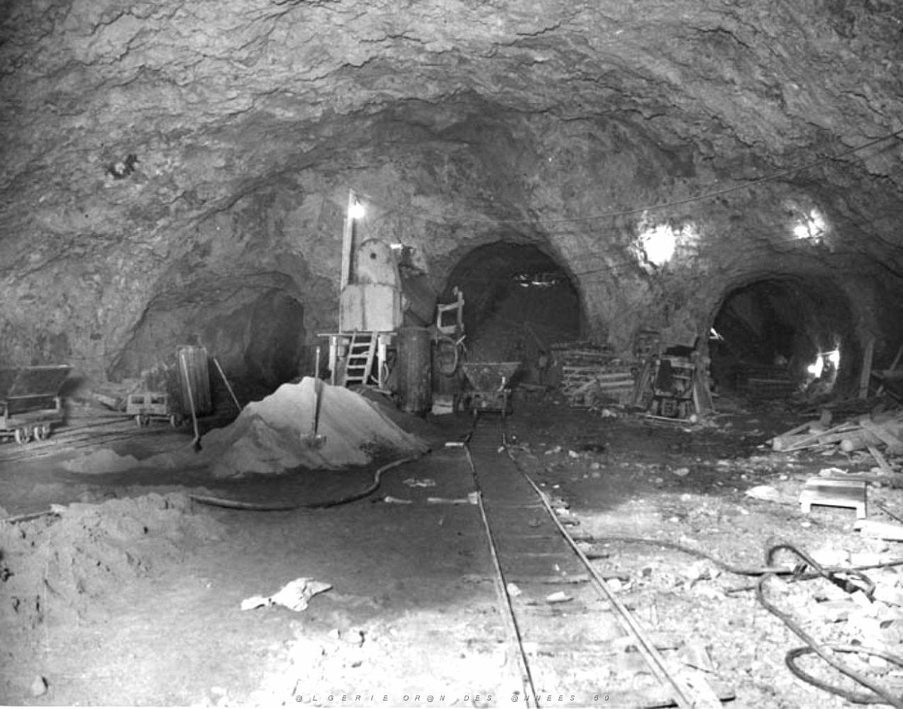 CD ej- Mers-el-kebir- Base sous-marine 06.jpg